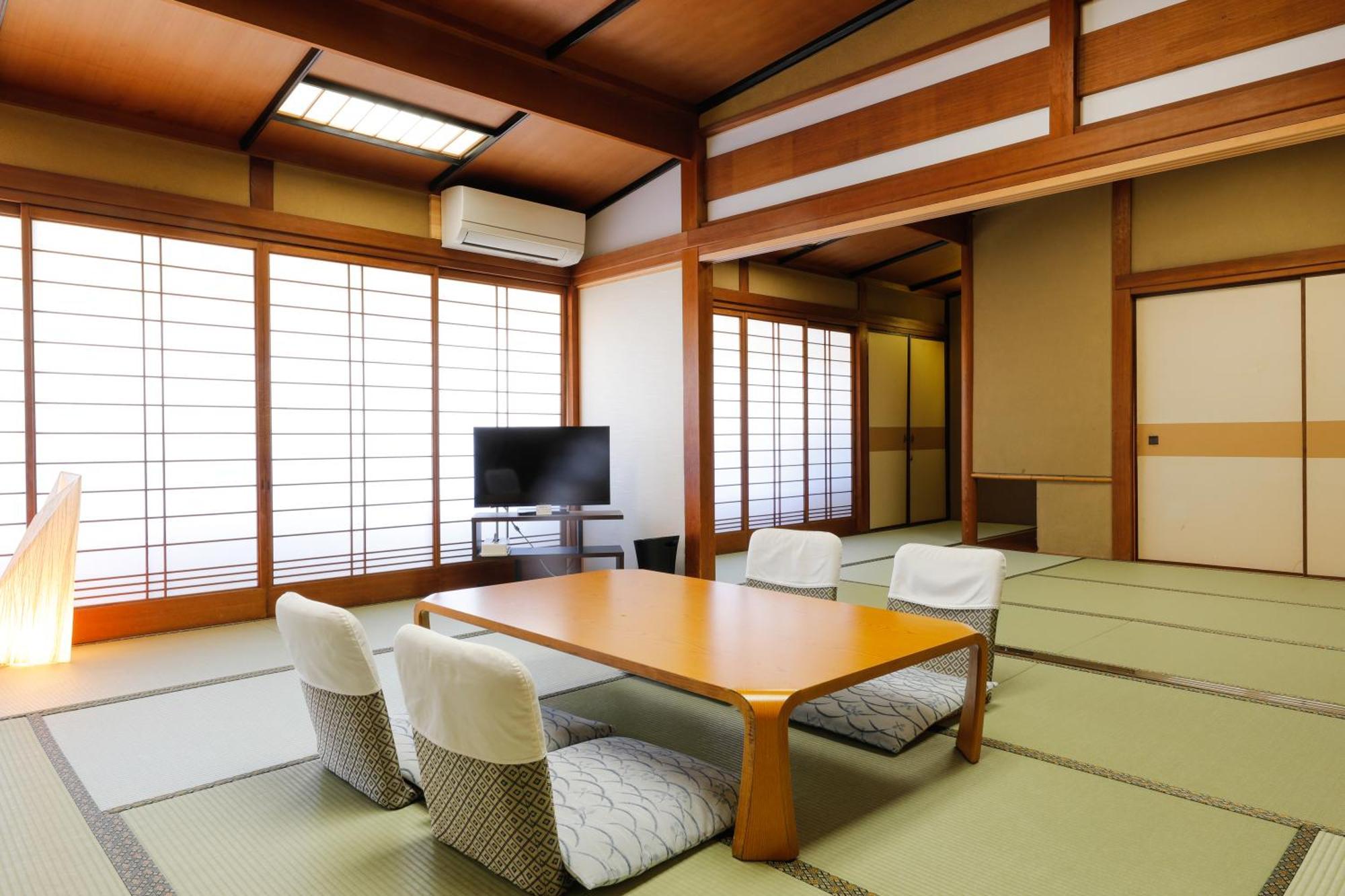 Tsuruya Ryokan Тоёока Экстерьер фото